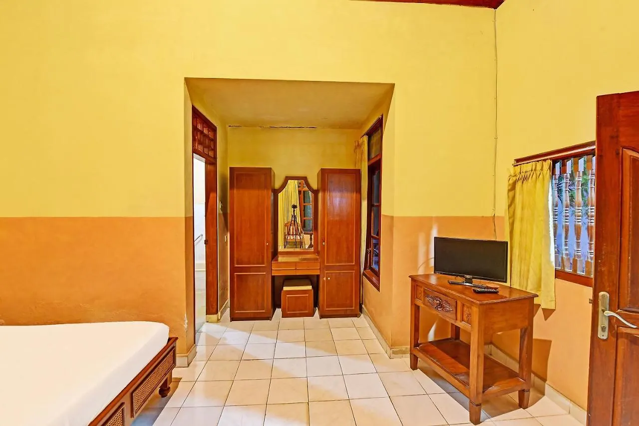 Oyo 91503 Hotel Gedong Ayu Near Sanur 우붓 2*,